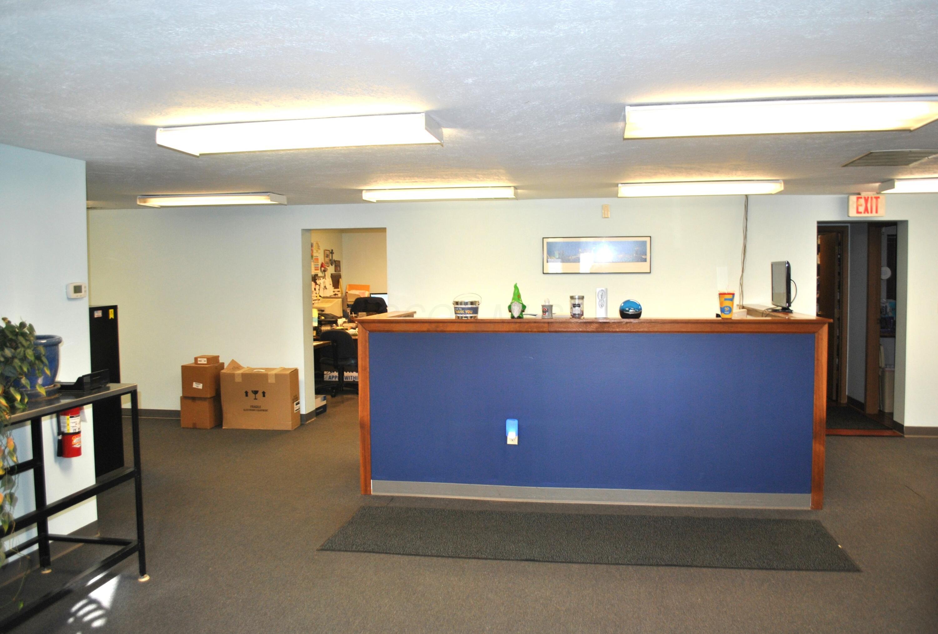 2882 Johnstown Road Columbus, OH 43219 - Photo 20 of 69 Reception Area