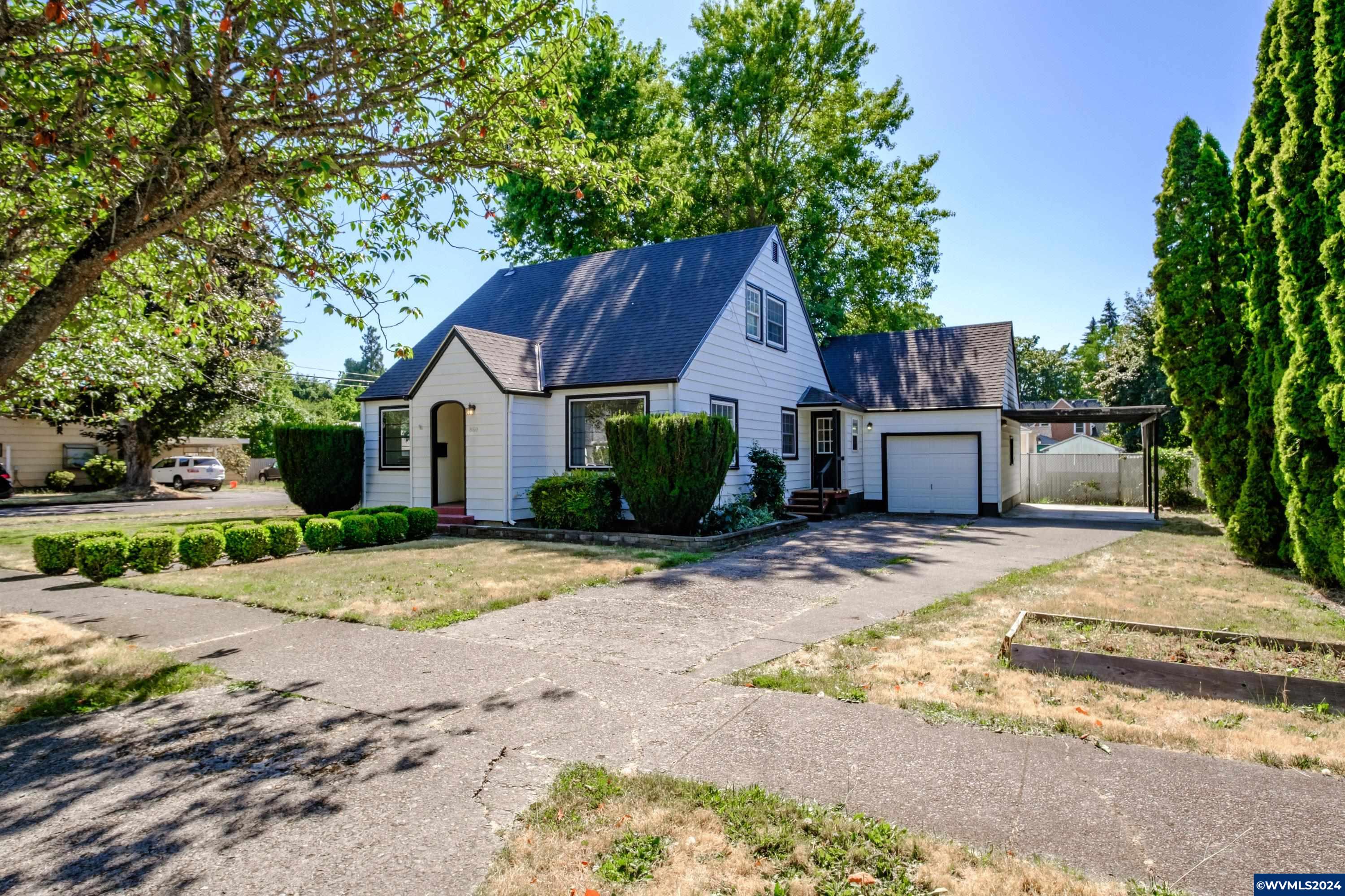 860 Hiatt Street Lebanon, OR 97355 - Photo 3 of 39 Gallery Image 3