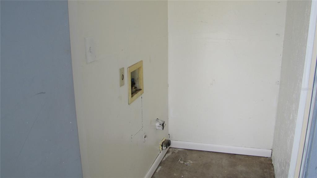 5116 East Temple Heights Road, Unit A Tampa, FL 33617 - Photo 13 of 14 a view of small space