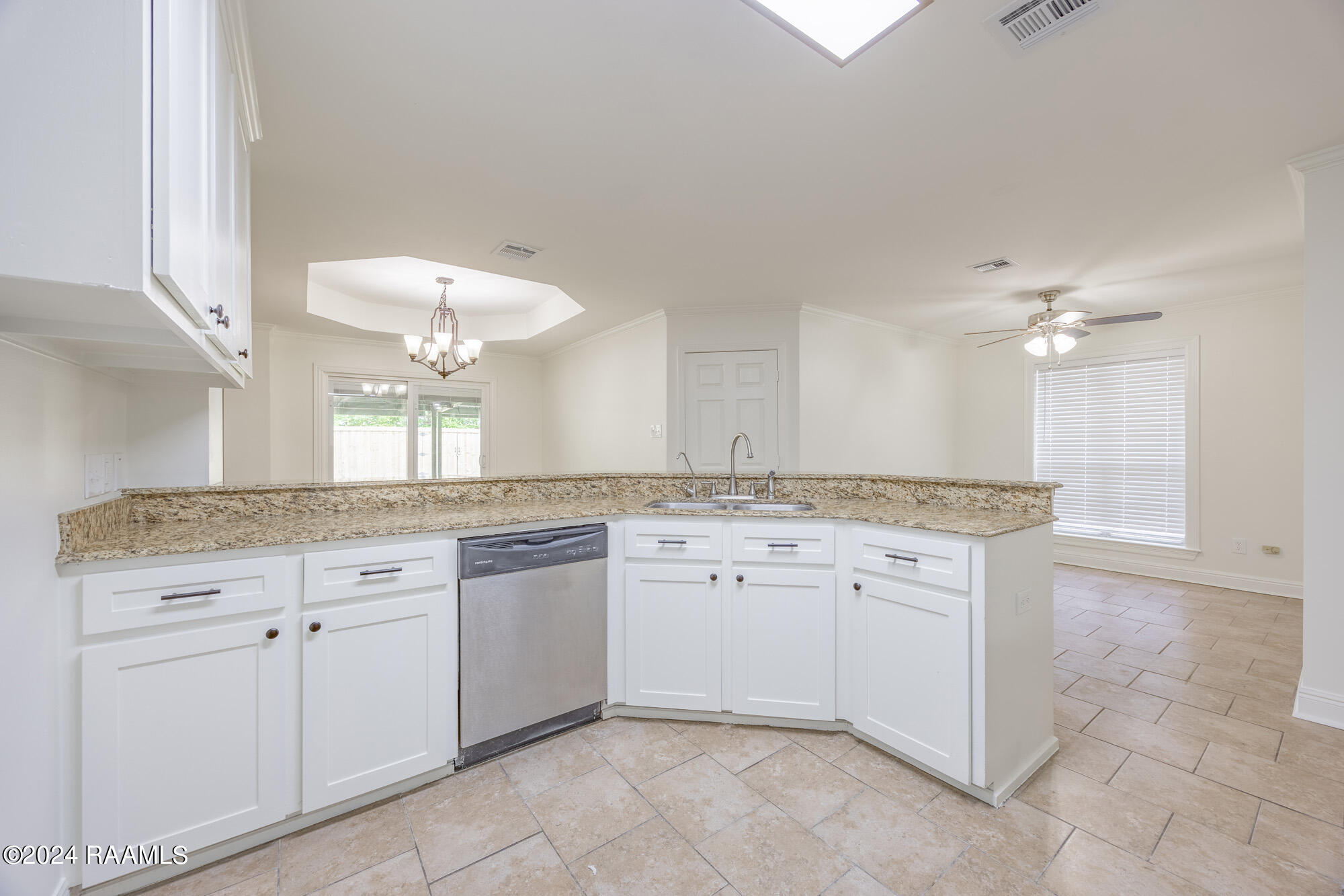 305 Rue Colombe Carencro, LA 70520 - Photo 13 of 33 Kitchen 3