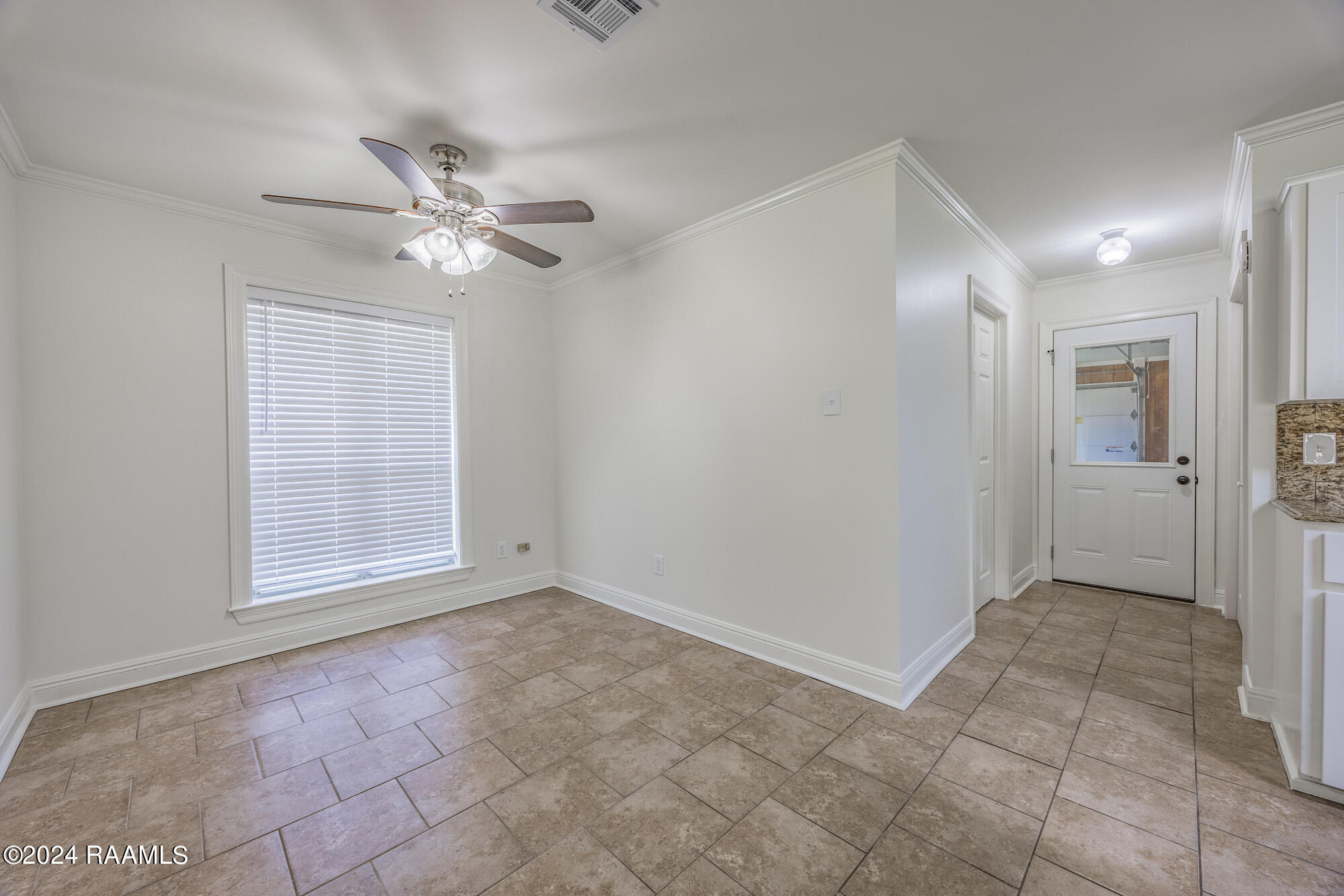 305 Rue Colombe Carencro, LA 70520 - Photo 15 of 33 Kitchen Nook_