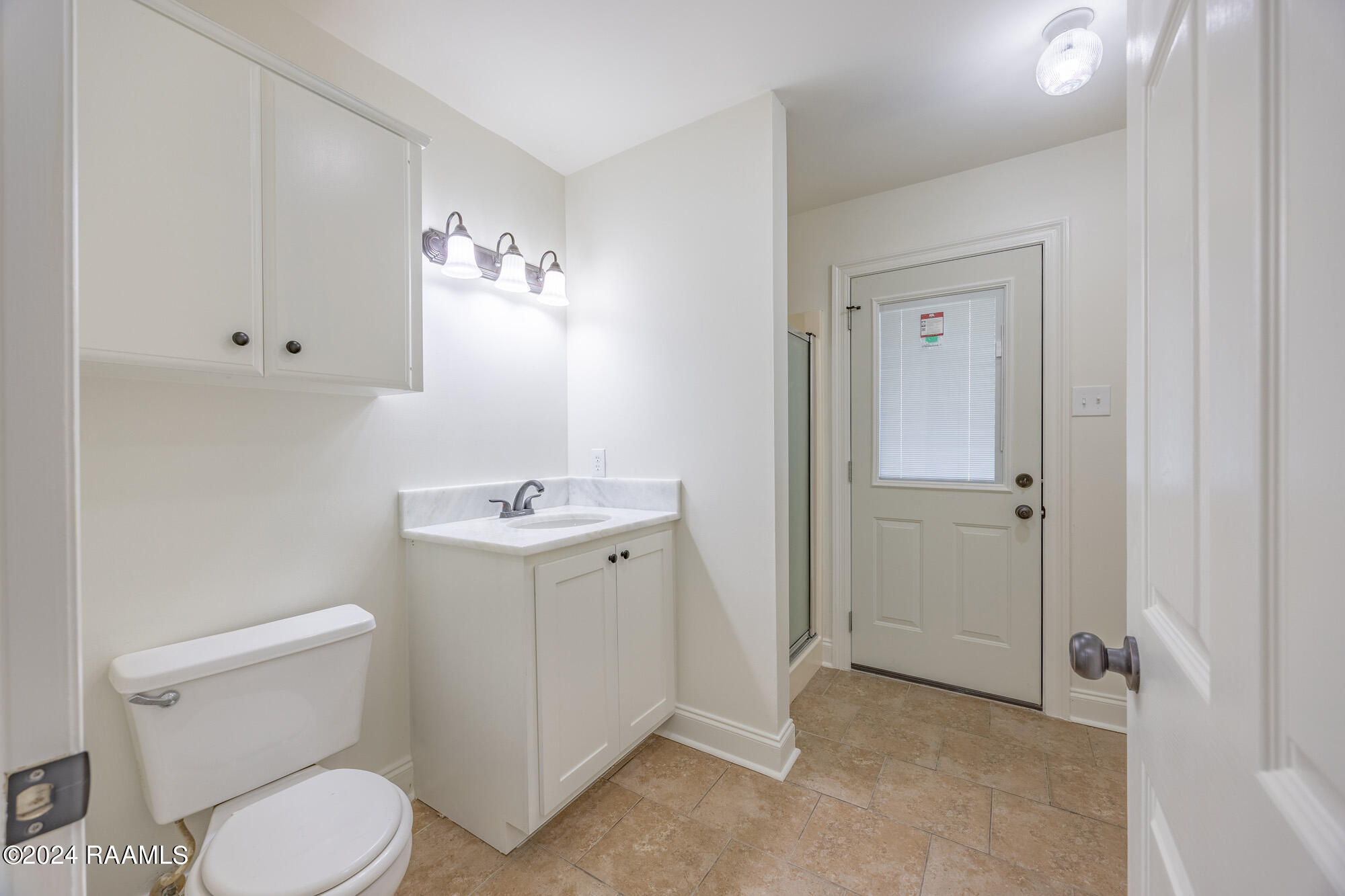 305 Rue Colombe Carencro, LA 70520 - Photo 26 of 33 Guest Bath_Laundry Room