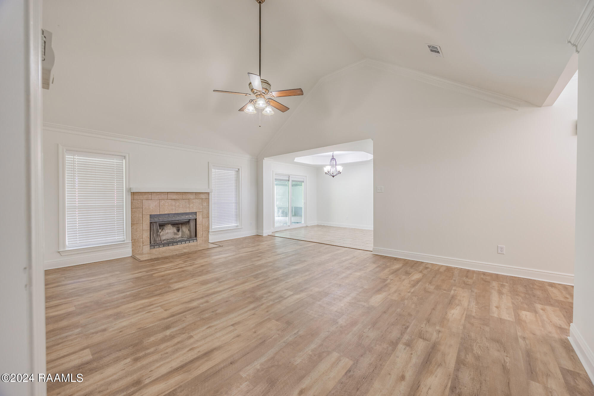 305 Rue Colombe Carencro, LA 70520 - Photo 9 of 33 Living Room 1