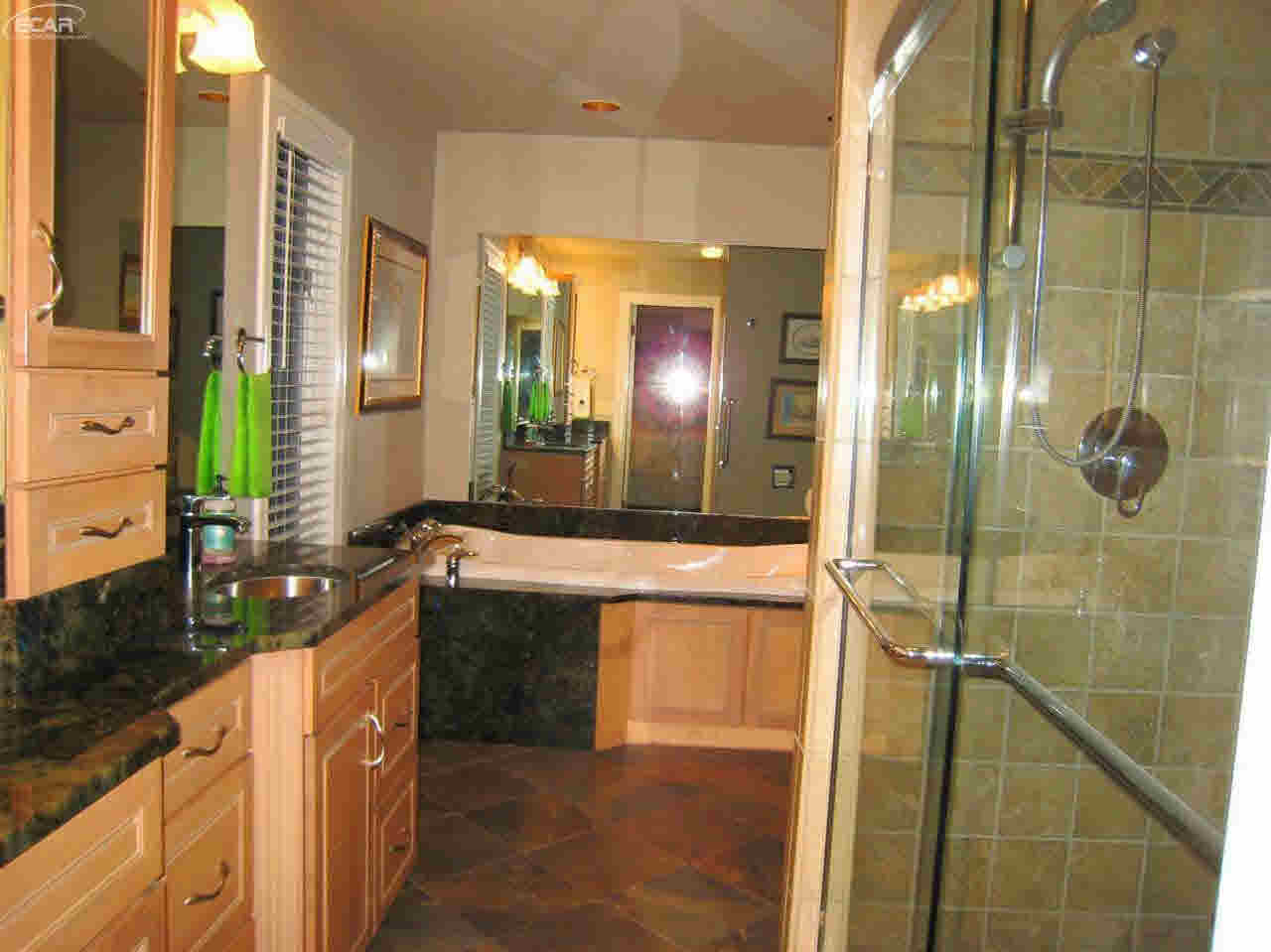 7388 East River Road Flushing, MI 48433 - Photo 40 of 94 21201751-39.JPG