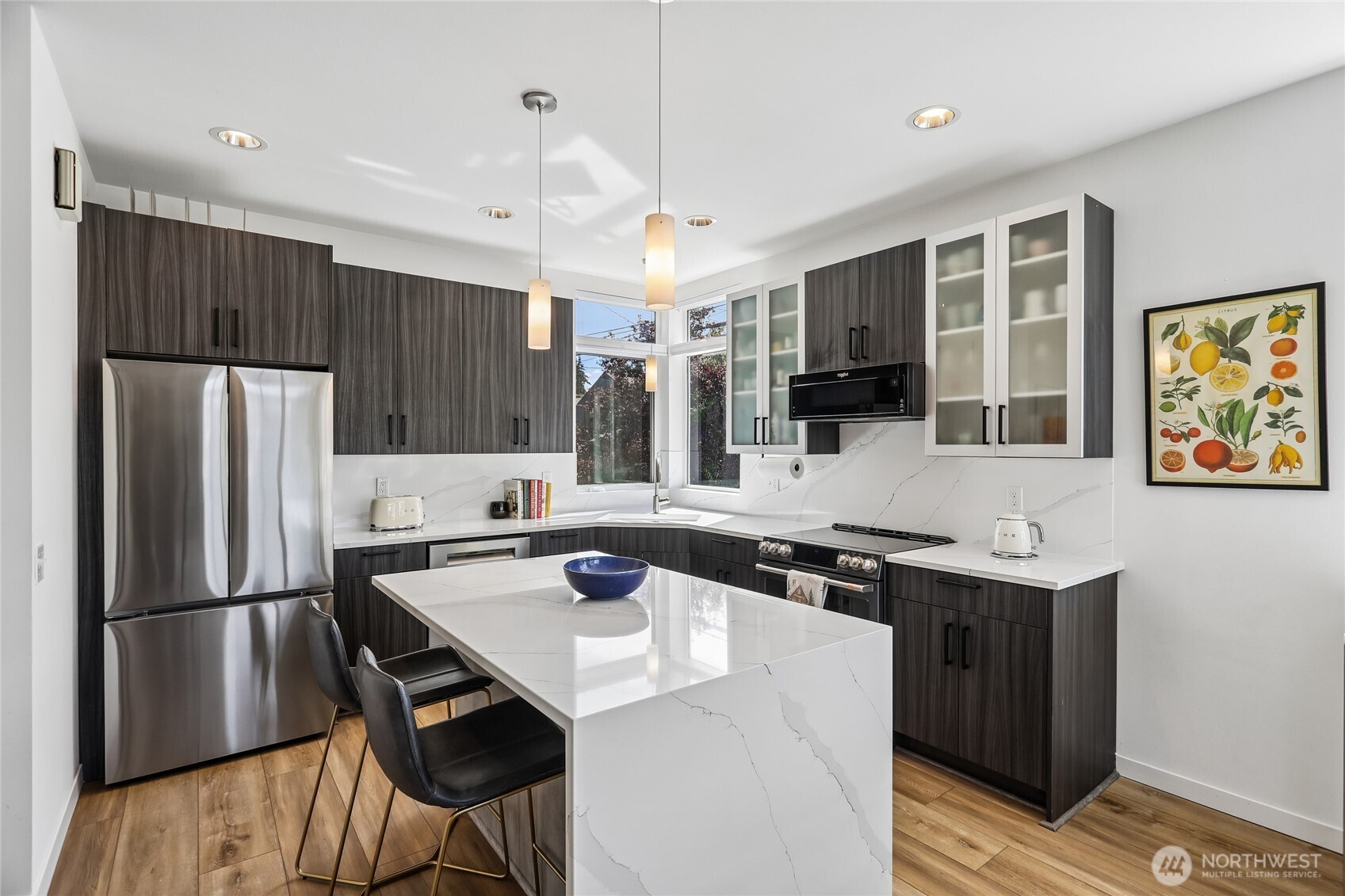 3913 Southwest Hudson Street Seattle, WA 98136 - Photo 10 of 27