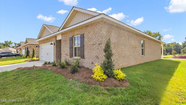 $229,900 | 5010 Fox Glen Drive, Jackson, MS 39212
