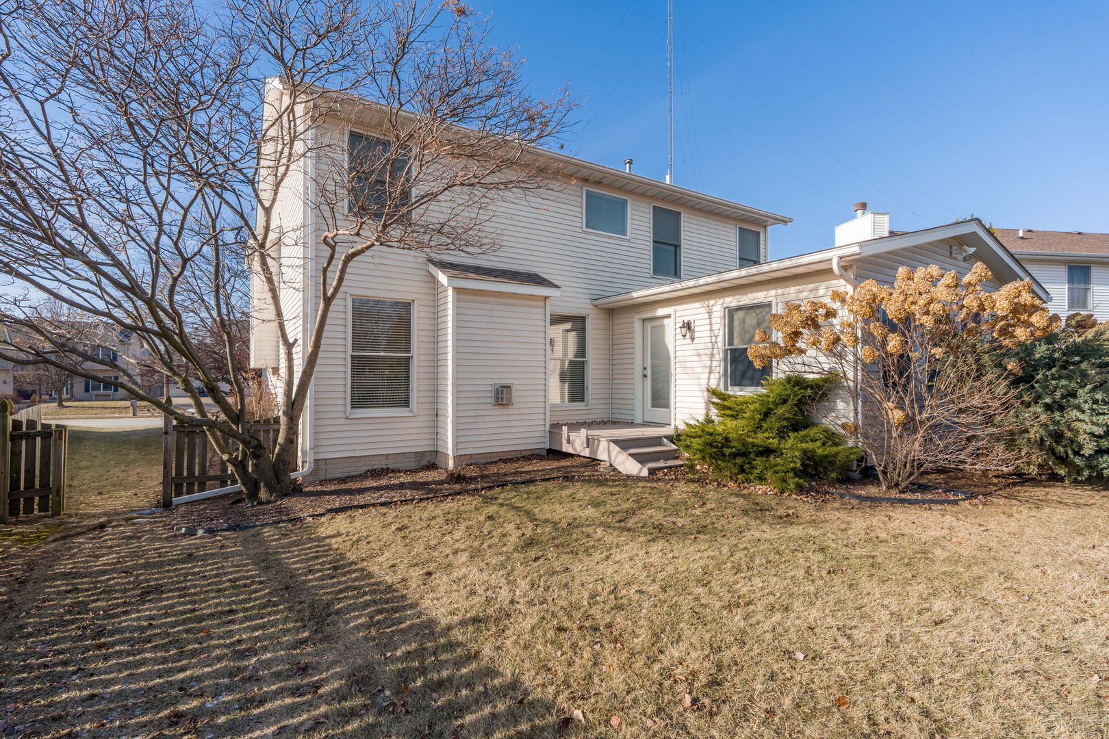 1955 Plum Tree Road Bettendorf, IA 52722 - Photo 37 of 45