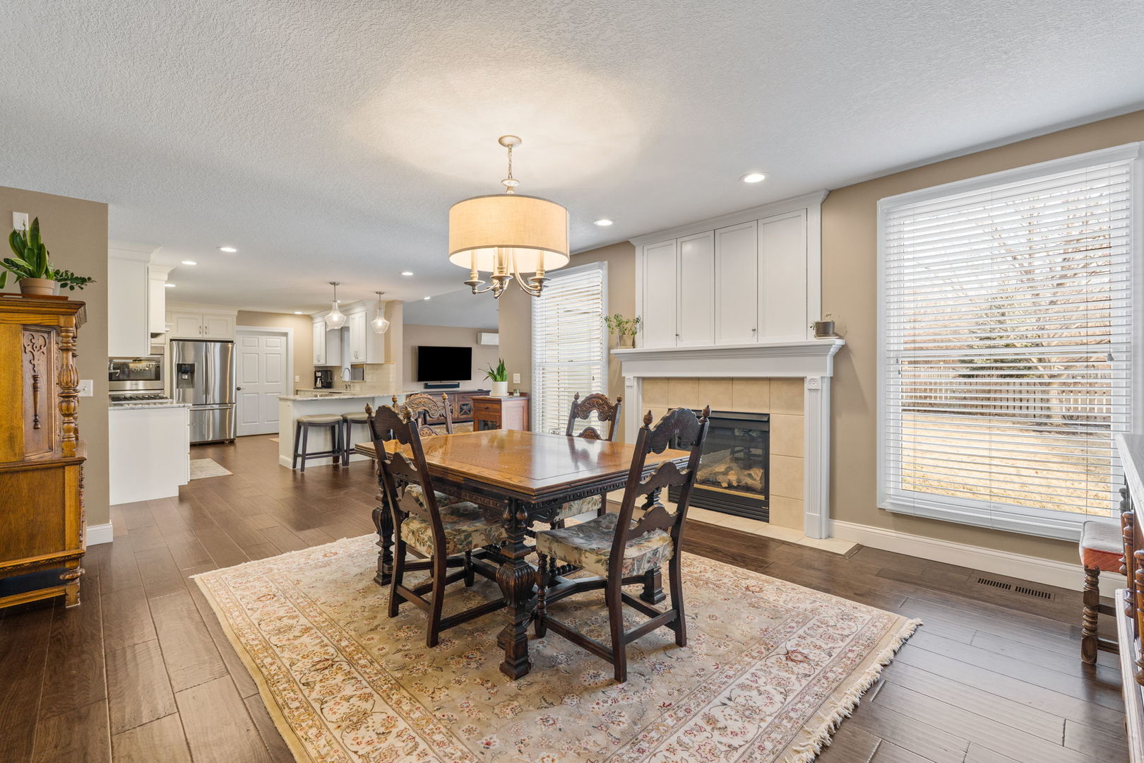 1955 Plum Tree Road Bettendorf, IA 52722 - Photo 7 of 45