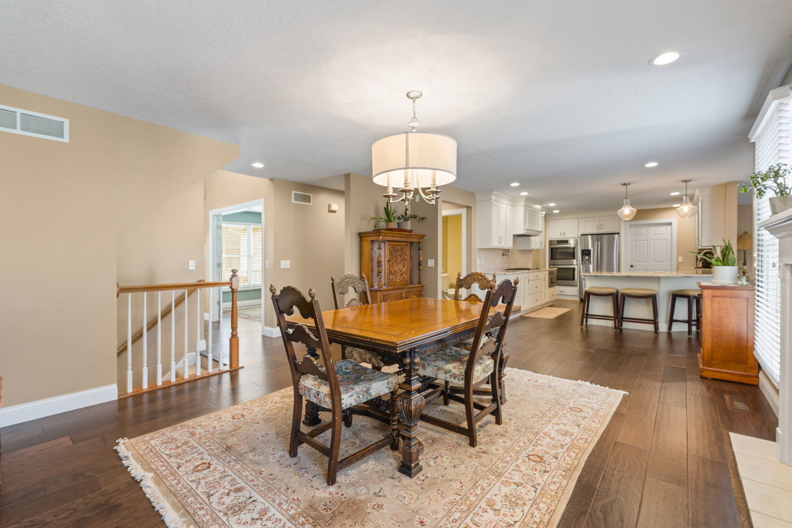 1955 Plum Tree Road Bettendorf, IA 52722 - Photo 8 of 45