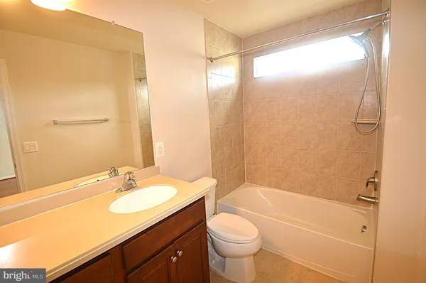 $2,950 | 44071 Eastgate View Drive, Chantilly, VA 20152