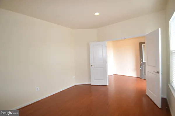 $2,950 | 44071 Eastgate View Drive, Chantilly, VA 20152