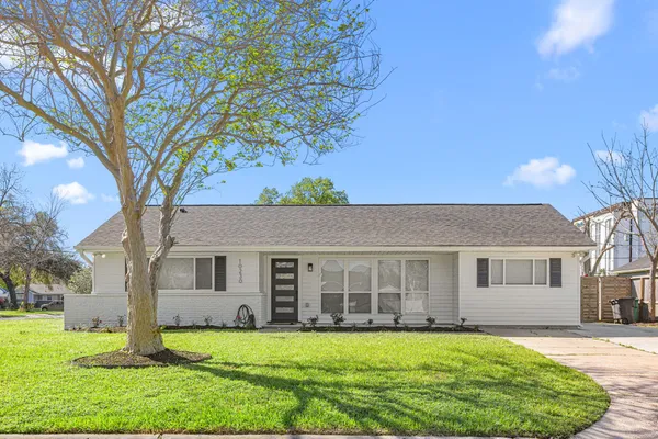 $275,000 | 10230 Valencia Drive, Houston, TX 77013