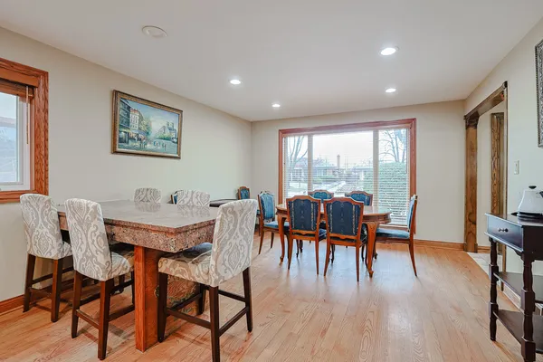 $479,900 | 9714 Kedvale Avenue, Skokie, IL 60076