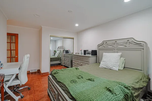 $479,900 | 9714 Kedvale Avenue, Skokie, IL 60076