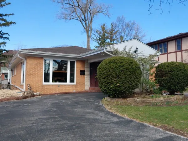 $479,900 | 9714 Kedvale Avenue, Skokie, IL 60076