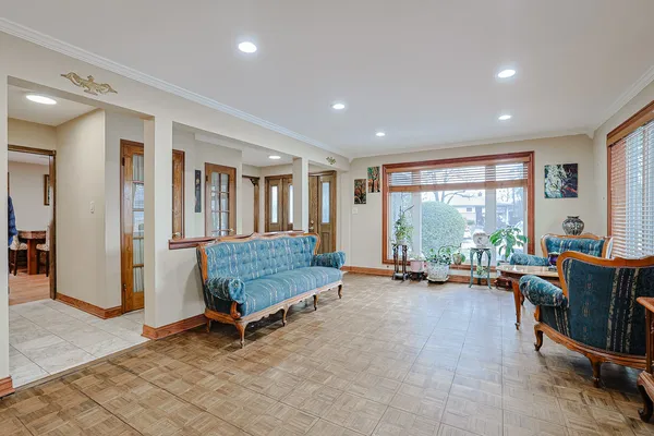 $479,900 | 9714 Kedvale Avenue, Skokie, IL 60076