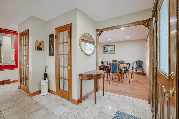 $479,900 | 9714 Kedvale Avenue, Skokie, IL 60076