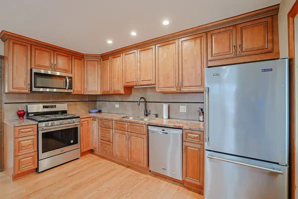 $479,900 | 9714 Kedvale Avenue, Skokie, IL 60076