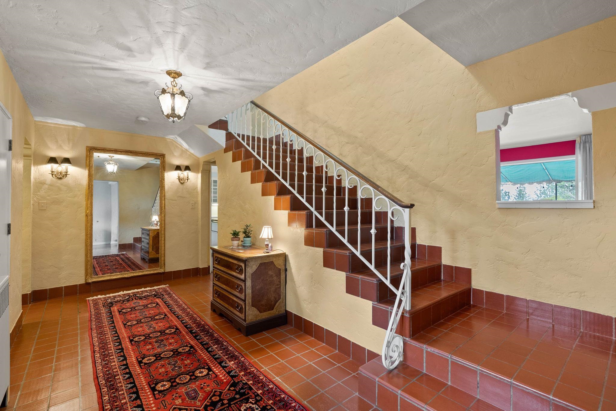 1223 East Overbluff Road Spokane, WA 99203 - Photo 3 of 50 Gallery Image 3