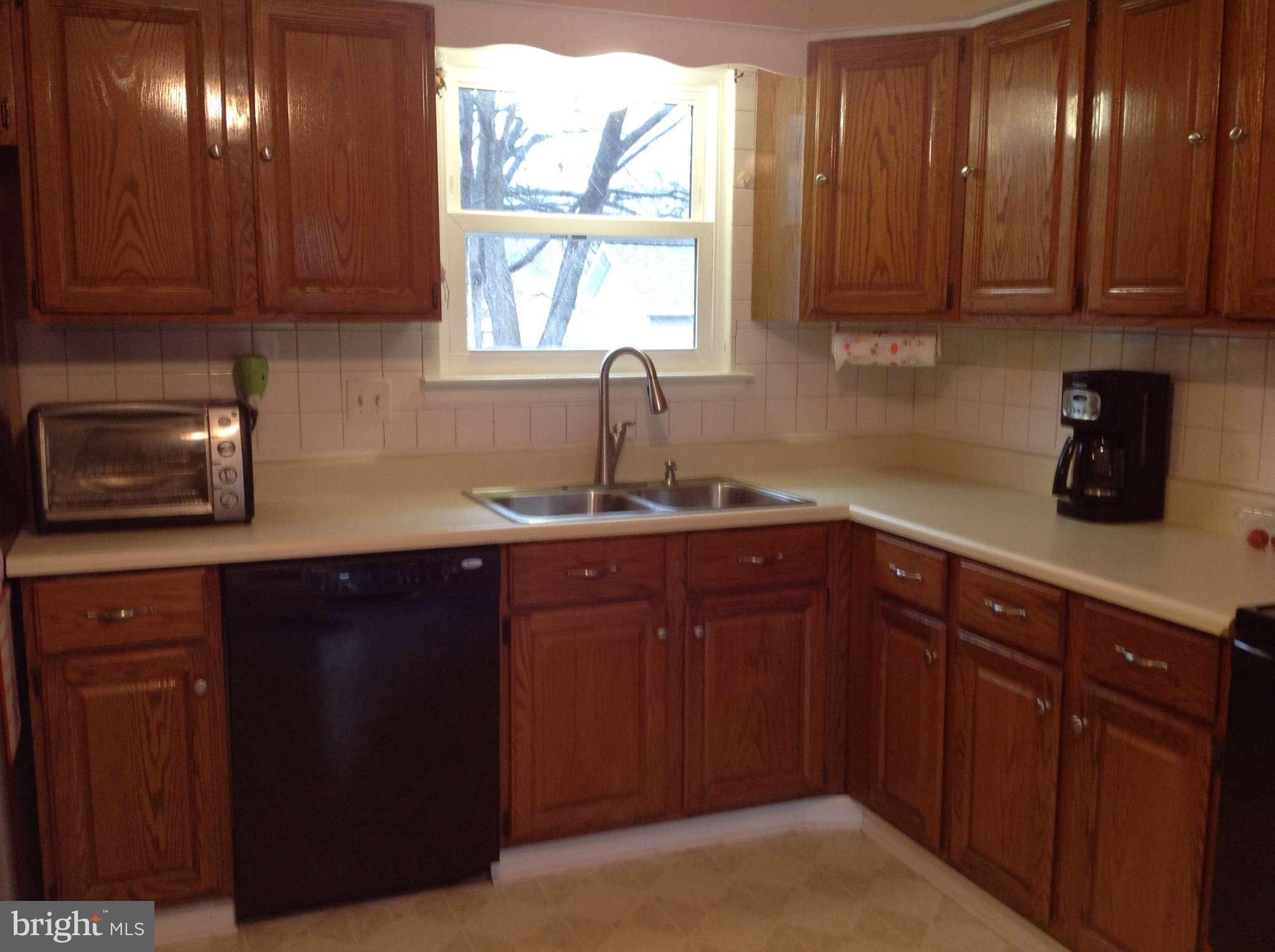 10315 Abbott Road Manassas, VA 20110 - Photo 9 of 26 Kitchen