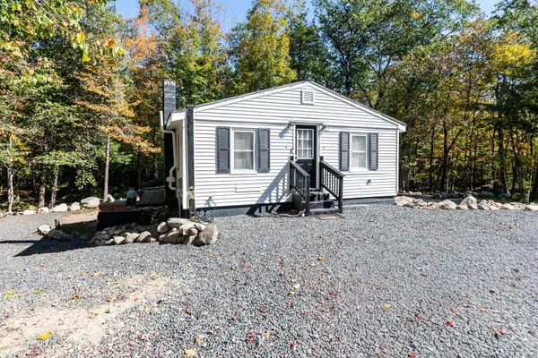 $395,900 | 400 Highway 11, New Durham, NH 03855