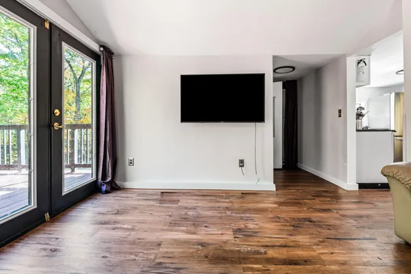 $395,900 | 400 Highway 11, New Durham, NH 03855