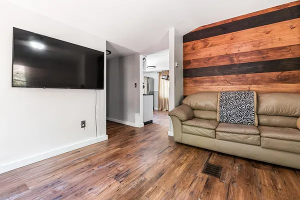 $395,900 | 400 Highway 11, New Durham, NH 03855