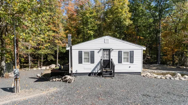 $395,900 | 400 Highway 11, New Durham, NH 03855