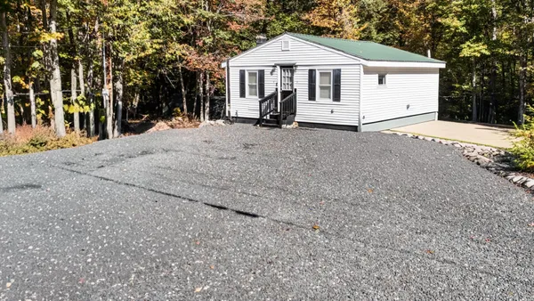 $395,900 | 400 Highway 11, New Durham, NH 03855