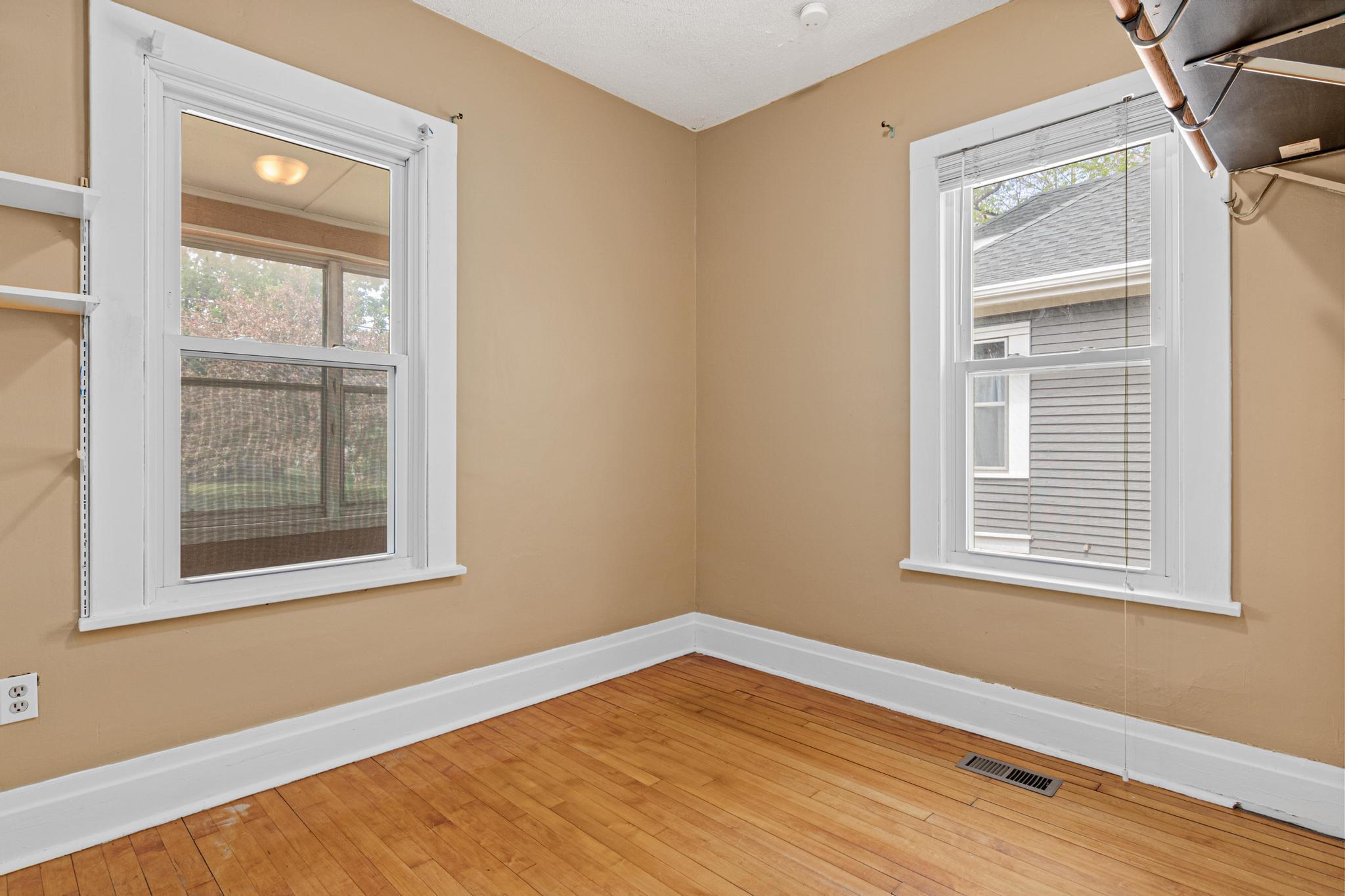 2411 Northeast Madison Street Minneapolis, MN 55418 - Photo 25 of 31