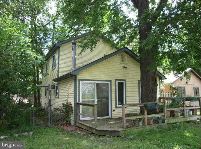 313 Londontown Road Edgewater, MD 21037 - Photo 20 of 25 a view of house with a yard