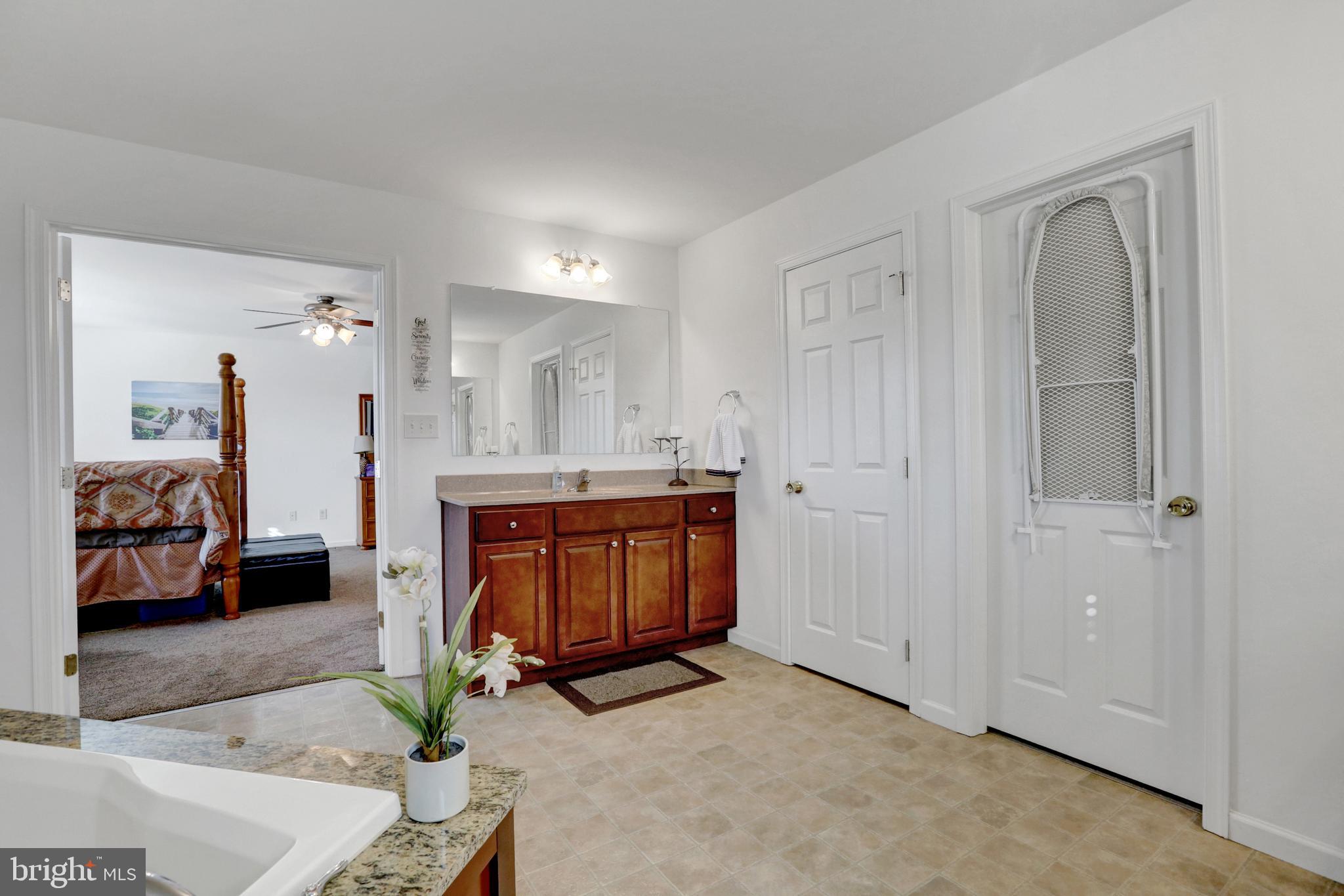661 Warminster Lane Lititz, PA 17543 - Photo 22 of 41 Gallery Image 22