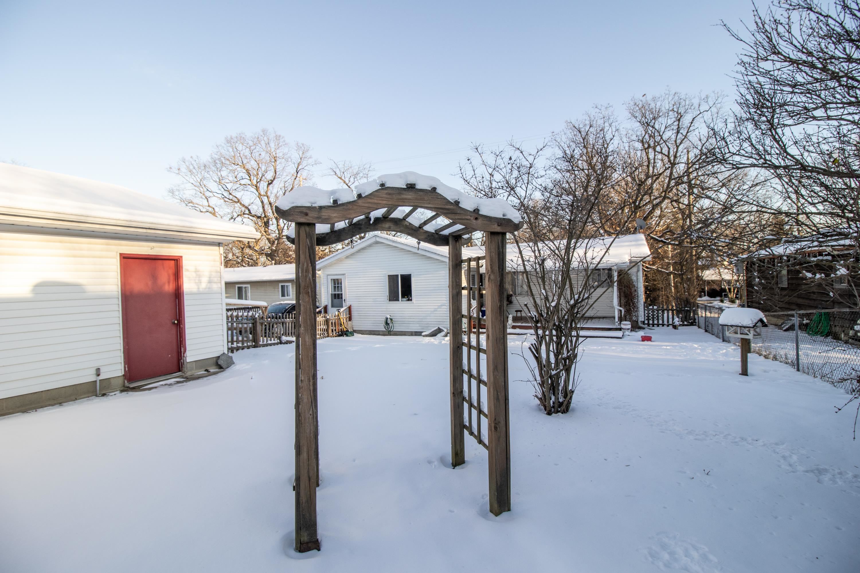 938 State Road Fenton, MI 48430 - Photo 36 of 39