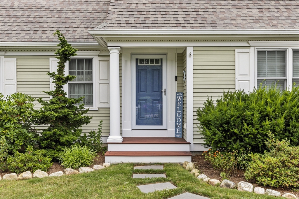 156 Settlers Lane Barnstable, MA 02601 - Photo 2 of 42