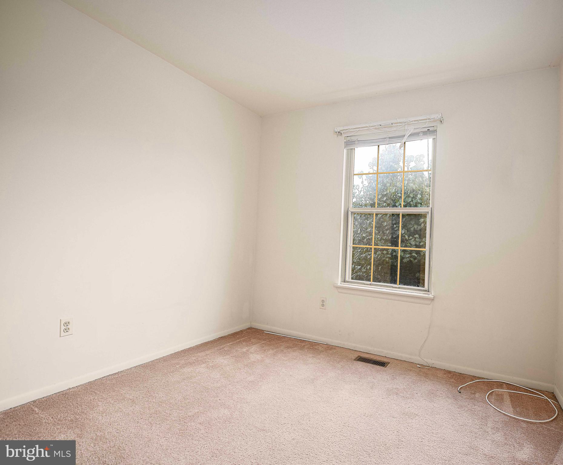 16 Campton Court Nottingham, MD 21236 - Photo 4 of 27
