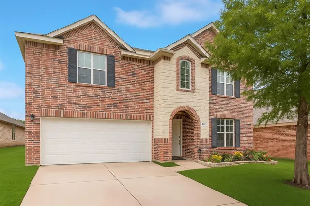 $389,900 | 4521 Indian Paint Way, Denton, TX 76208