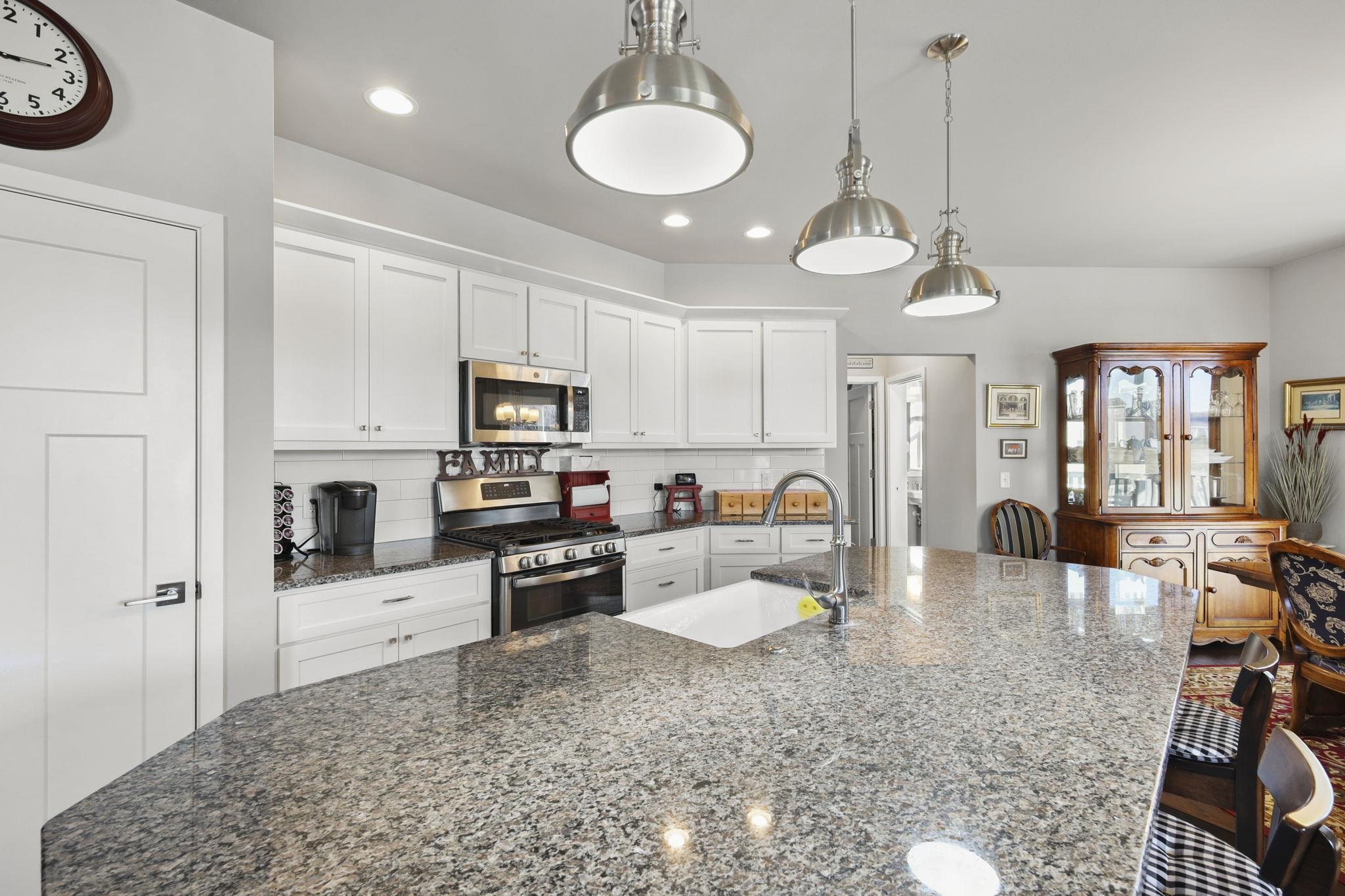 1232 Twisted Branch Way Sun Prairie, WI 53590 - Photo 12 of 62