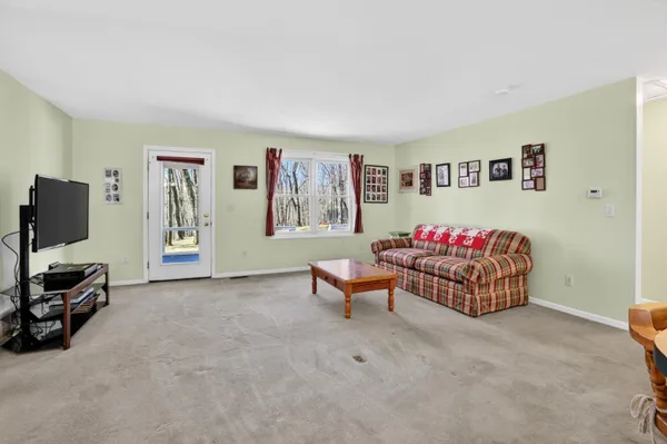 $190,000 | 4161 Mockingbird Circle, Farwell, MI 48622