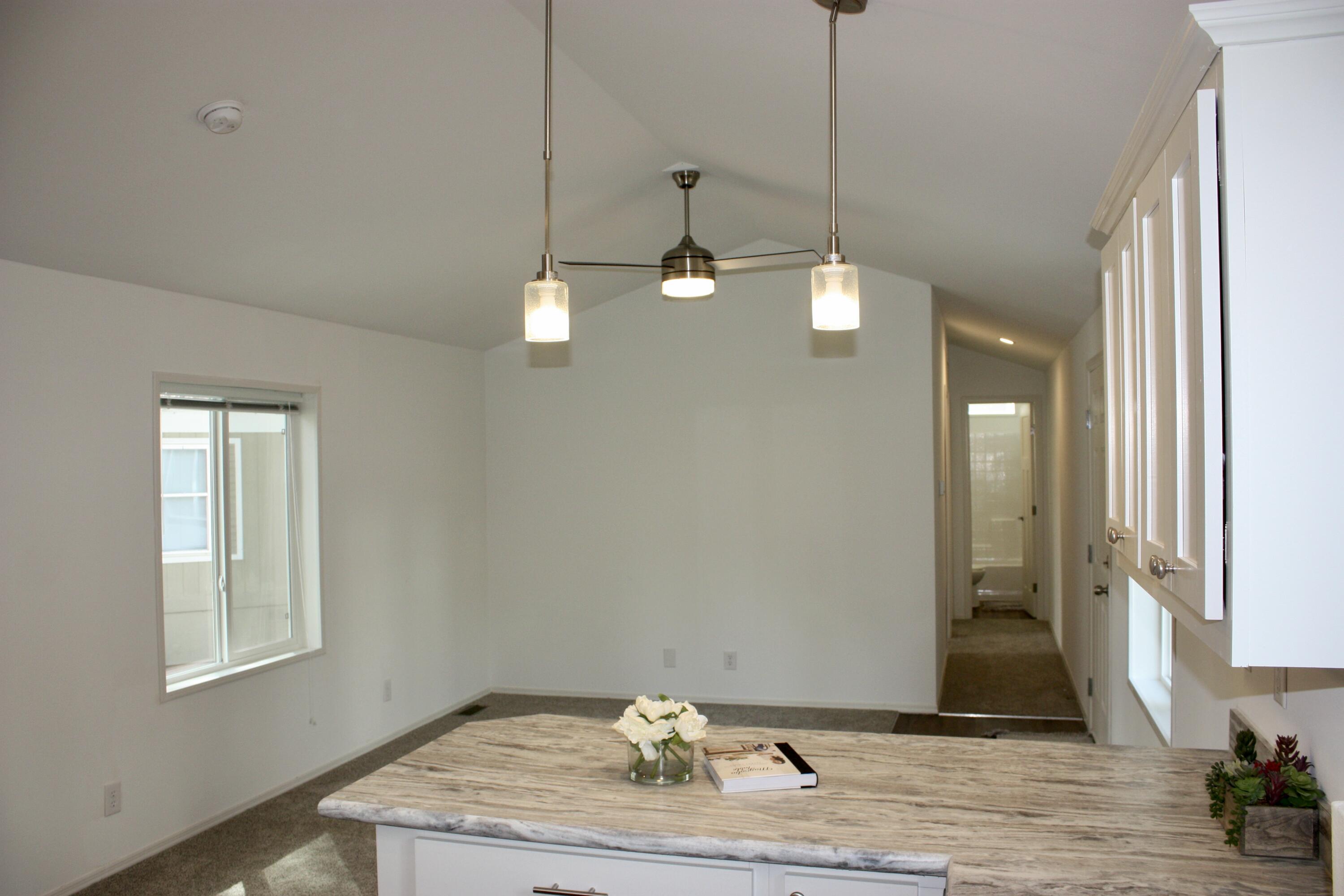 61000 Brosterhous Road, Unit 550 Bend, OR 97702 - Photo 19 of 26 LivingRoom1
