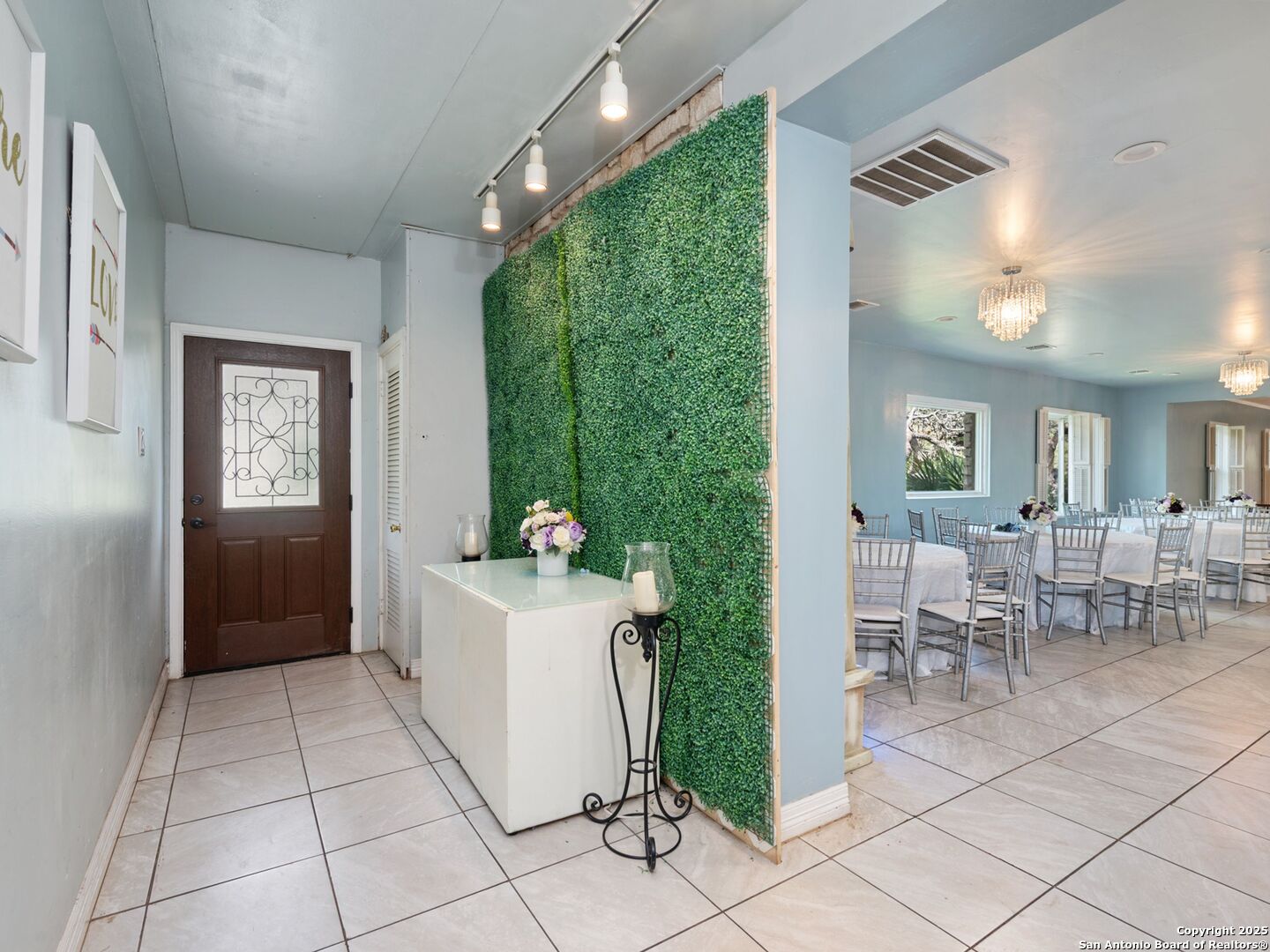 6472 Whitby Road San Antonio, TX 78240 - Photo 7 of 23 a view of kitchen with furniture and large window