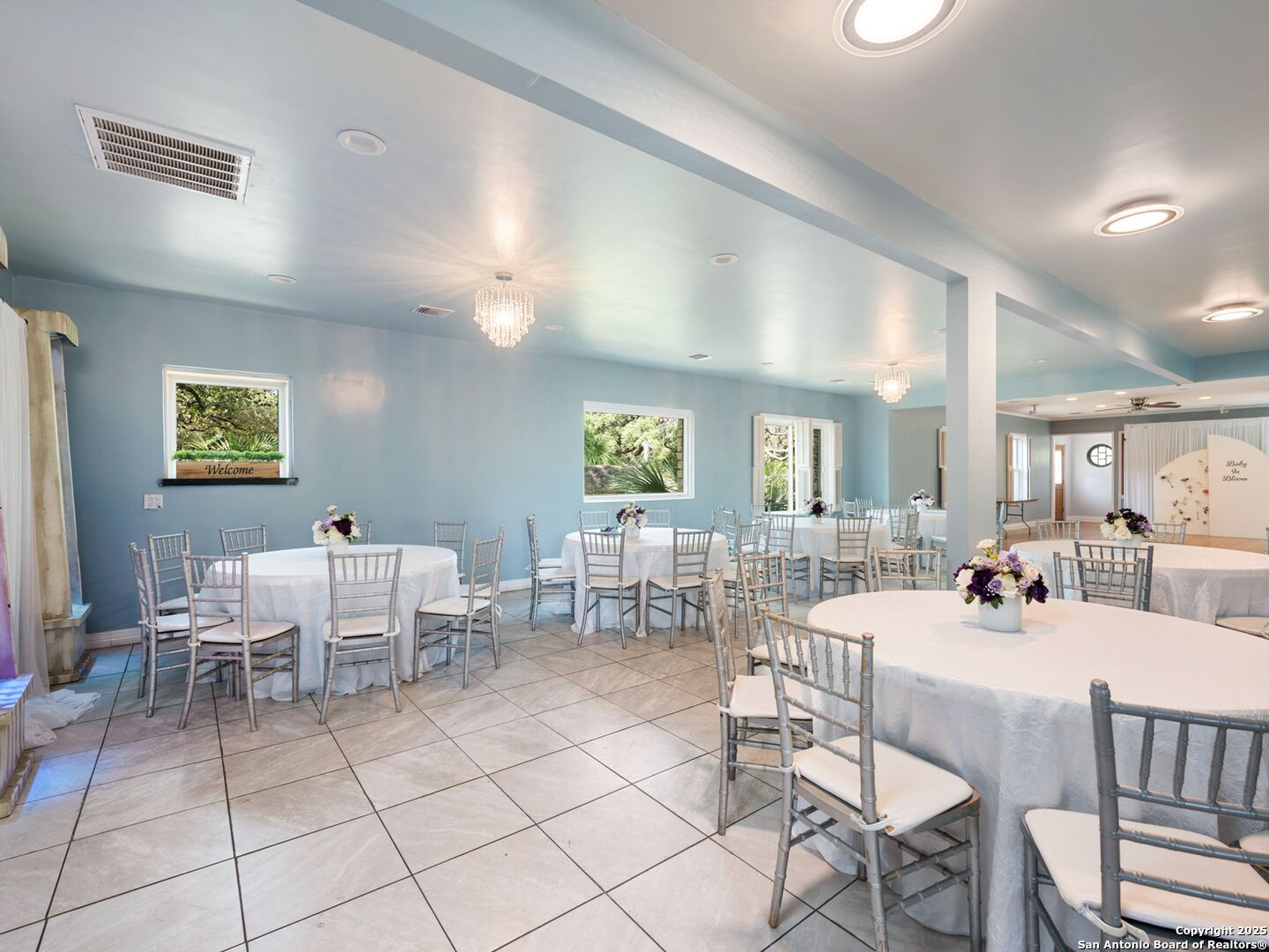 6472 Whitby Road San Antonio, TX 78240 - Photo 8 of 23 a view of a dining room with furniture