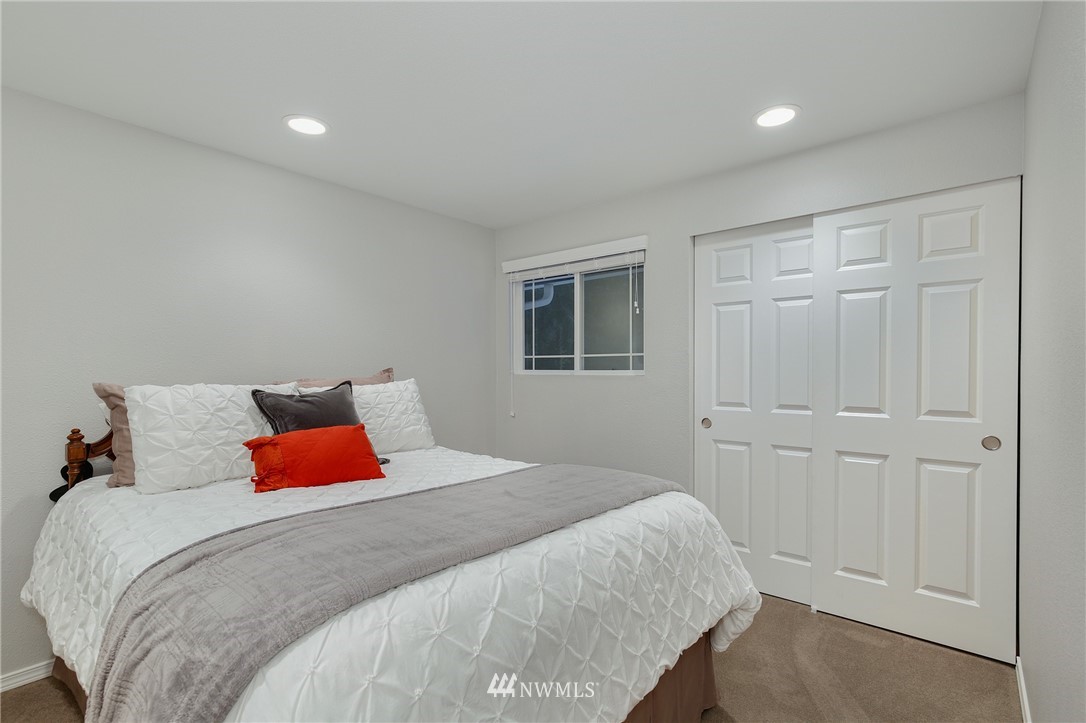 17415 5th Avenue West Bothell, WA 98012 - Photo 11 of 25