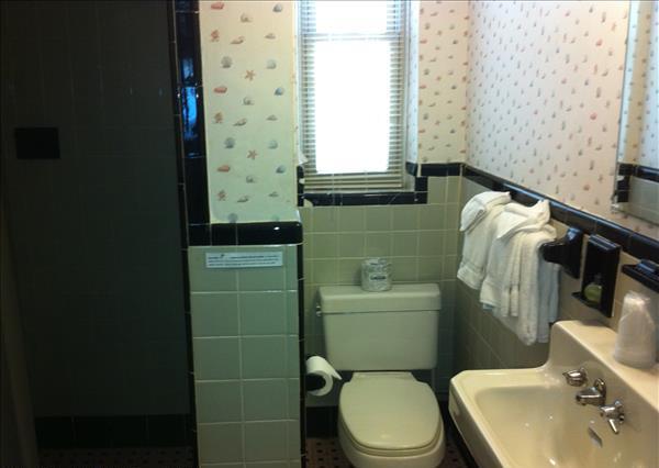 60 Beach Road, Unit C Tisbury, MA 02568 - Photo 3 of 9 Gallery Image 3