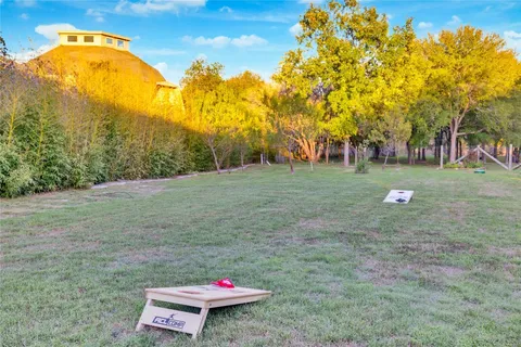 a view of sitting area on roof deck