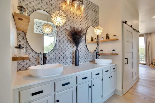 $1,799,000 | 609 South Creekwood Drive, Driftwood, TX 78619