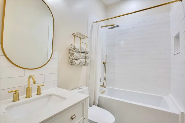 $1,799,000 | 609 South Creekwood Drive, Driftwood, TX 78619