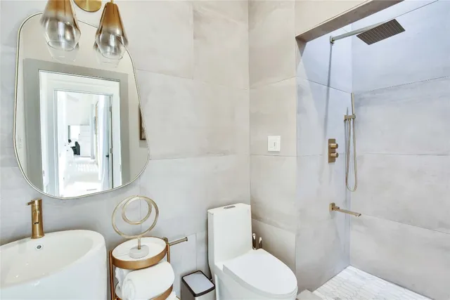 $1,799,000 | 609 South Creekwood Drive, Driftwood, TX 78619