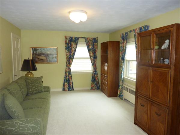 89 Jordan Road Brookline, MA 02446 - Photo 8 of 17 Gallery Image 8