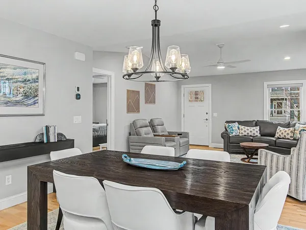 $699,000 | 262 Midland Avenue, Unit 3, South Burlington, VT 05403