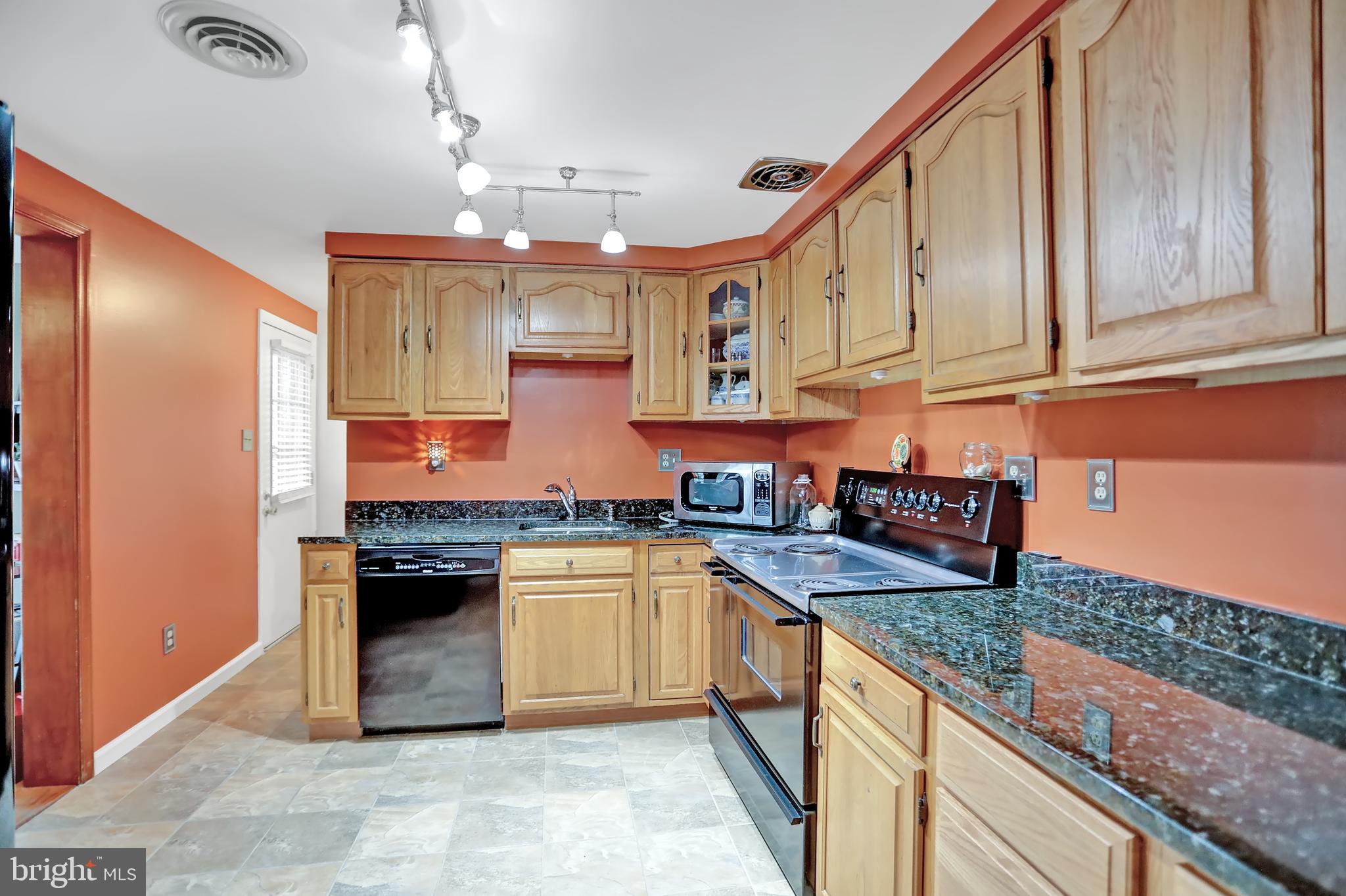 2421 Lodge Farm Road Baltimore, MD 21219 - Photo 22 of 43